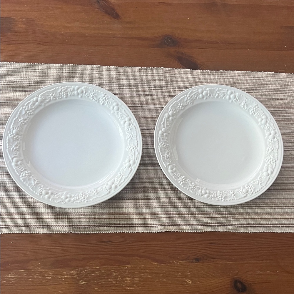 2 Homer Laughlin Vintage  white dinner plates